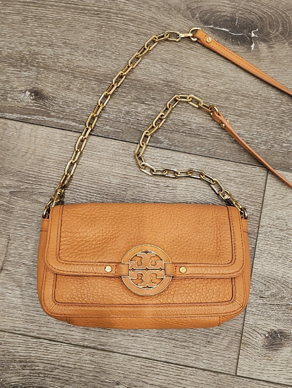 TORY BURCH Tan Leather Crossbody Bag Gold Logo Amanda Mini Chain Strap Purse